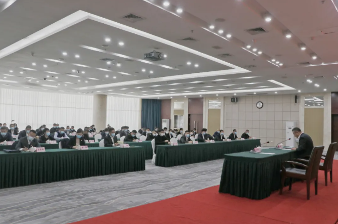 鞍勤集團(tuán)、溫泉集團(tuán)舉辦貫徹落實市第十三次黨代會精神宣講報告會